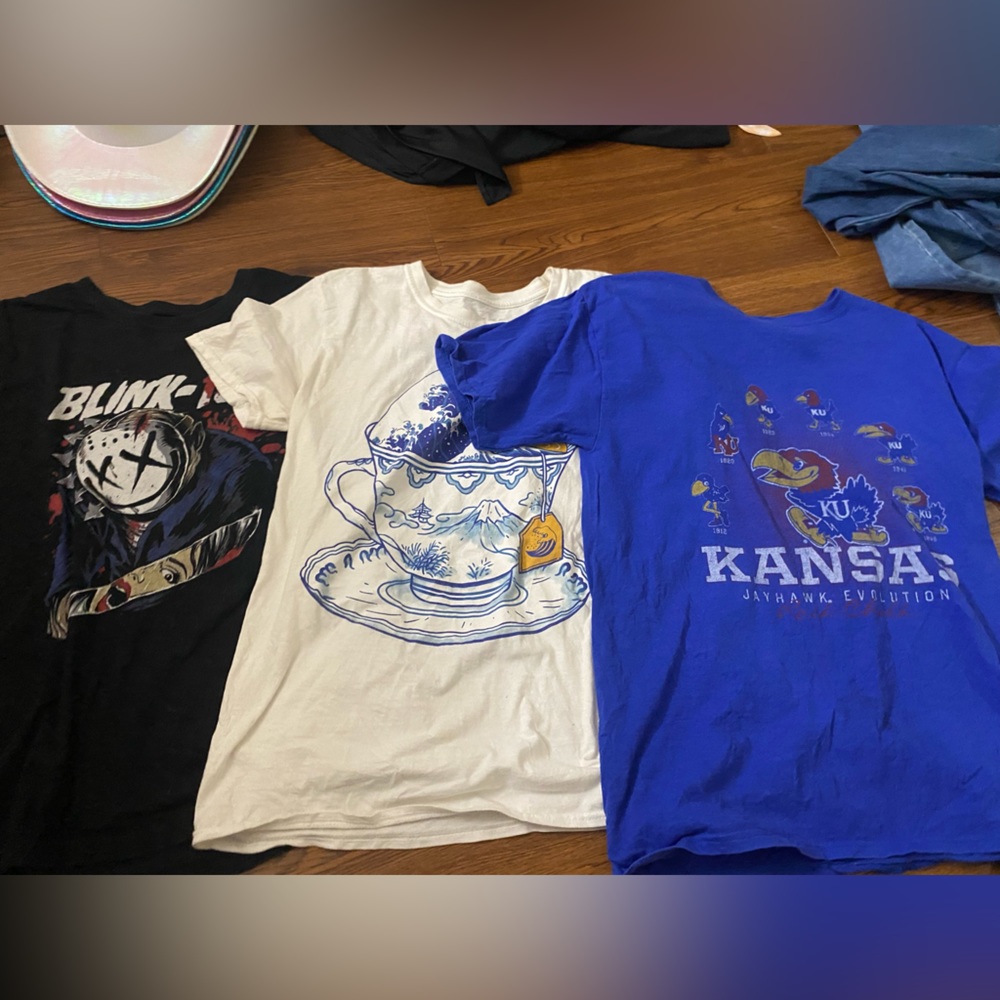 Set of 3 graphic tees